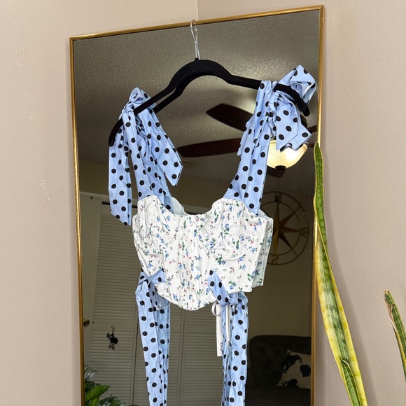 For love and lemons Eugene Polka Dot Floral crop top NWT - Picture 3 of 7